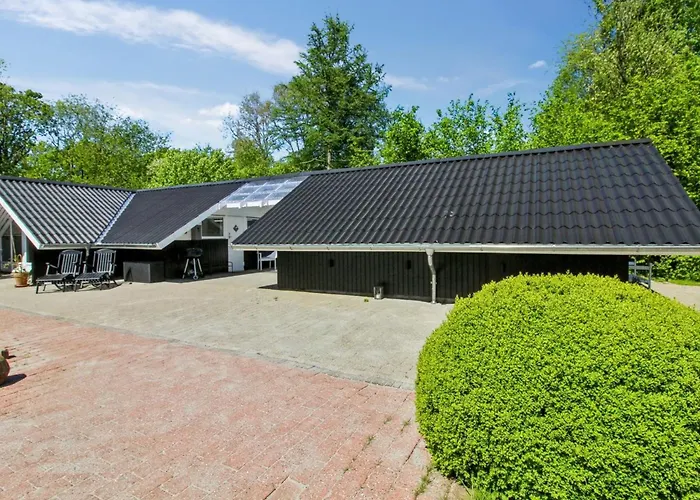 Jaakob - 30km From The Sea By Interhome